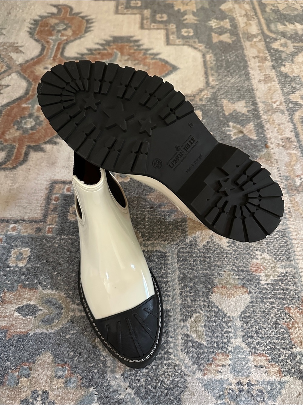 Lemon Jelly NWT Sz 38 Cream & Black Lug Sole Chelsea Rain Boots vegan recycled - Picture 3 of 6